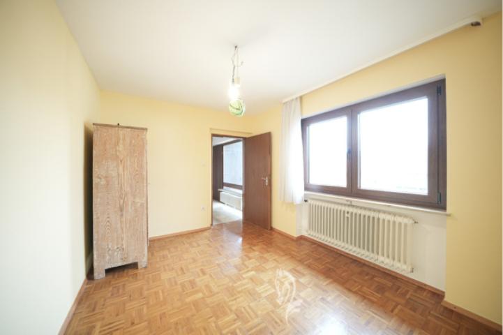 Kinder,- Arbeitszimmer 1