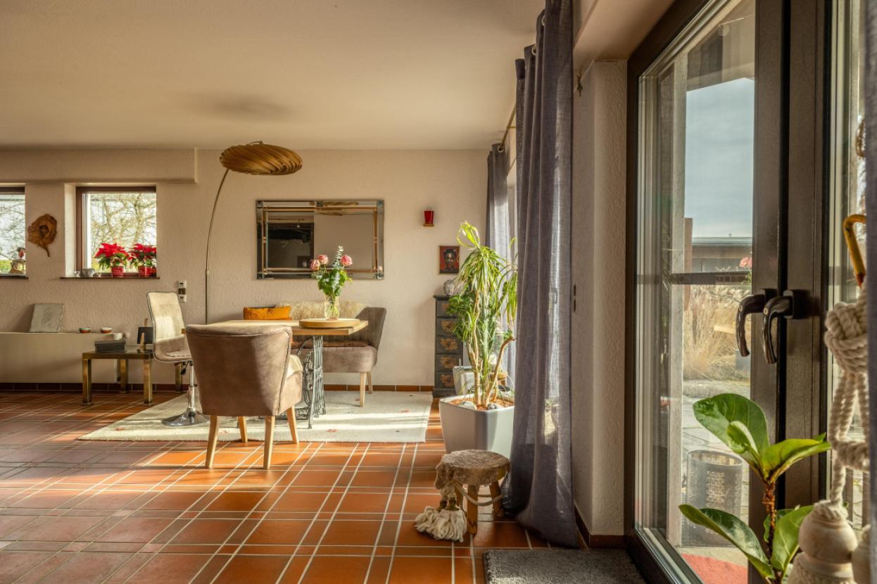 Wohnzimmer mit Terrassenzugang