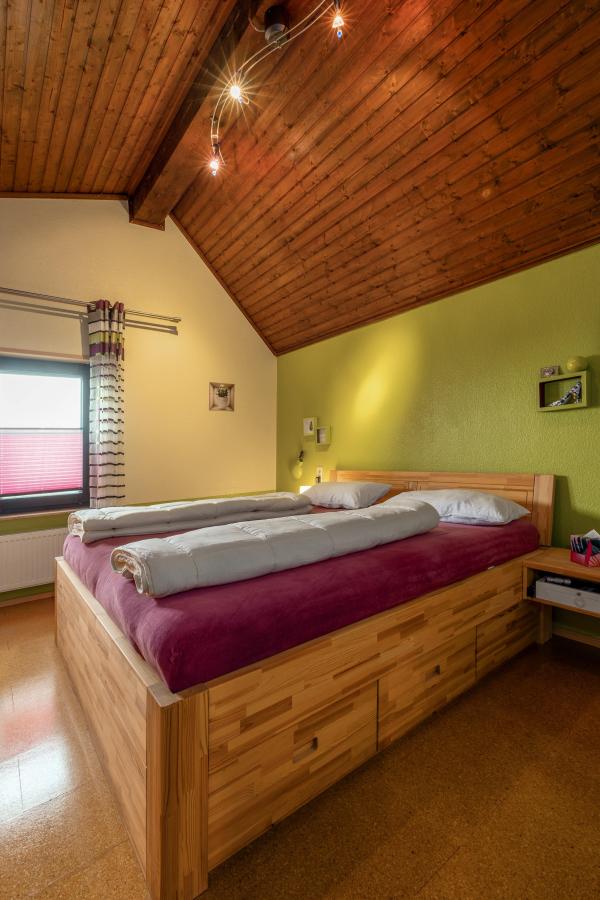 Schönes Schlafzimmer DG