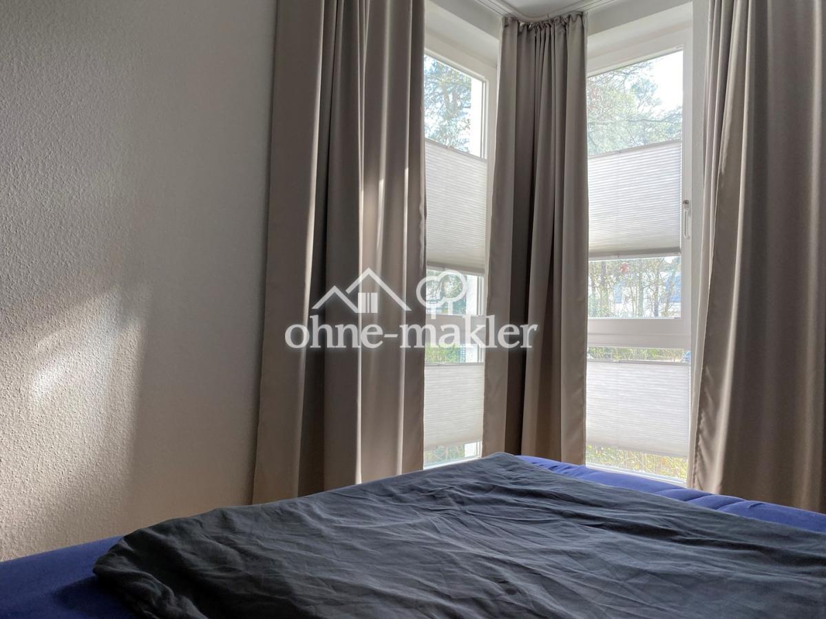 Schlafzimmer mit Doppelbett