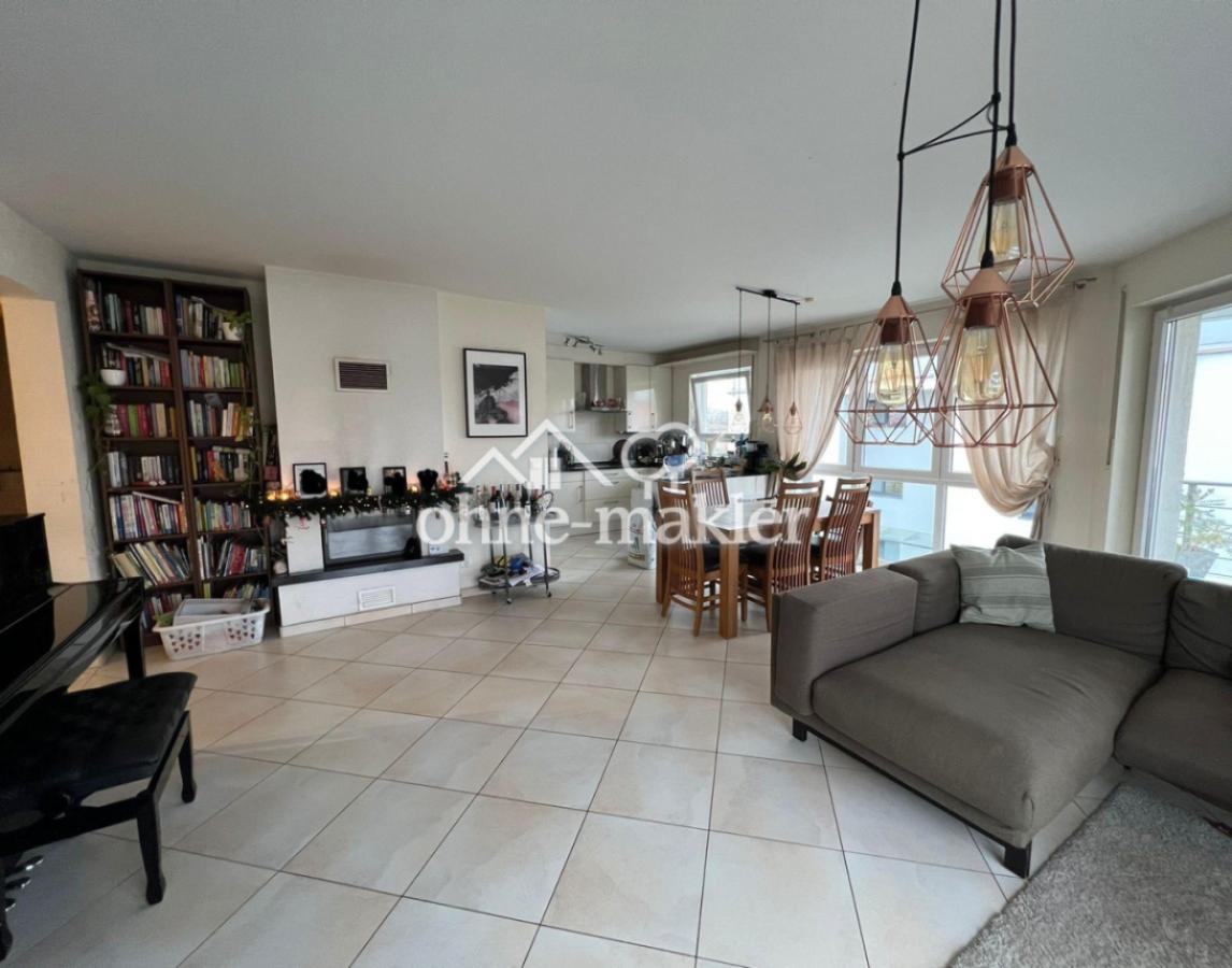 offener Wohn- Essbereich