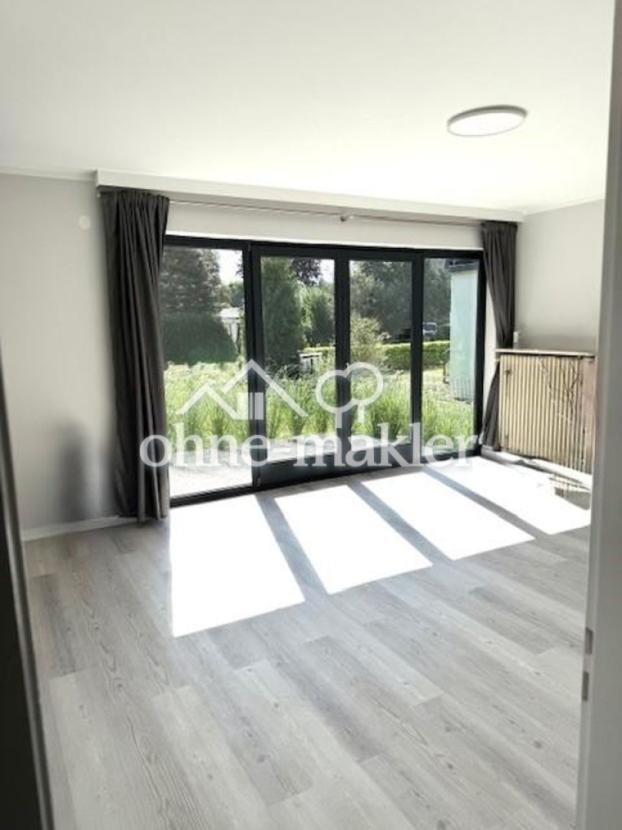 Wohnzimmer mit Terrasse