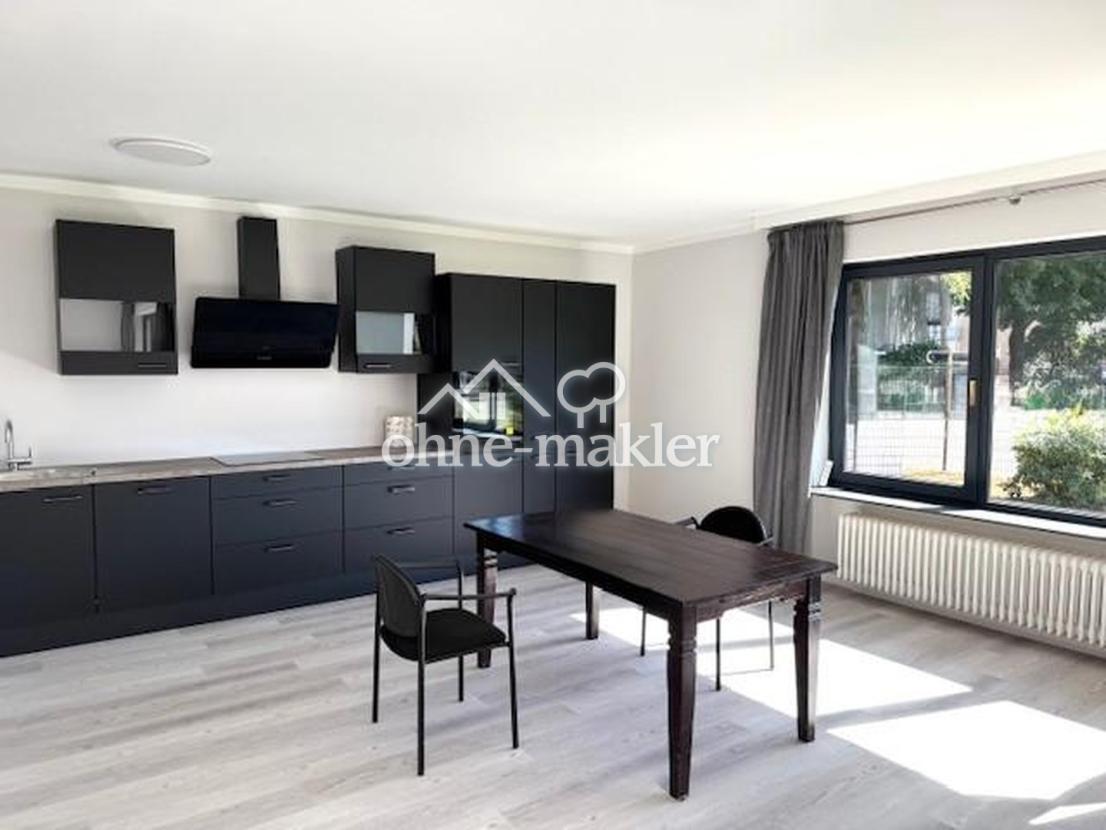 Küche mit Essbereich