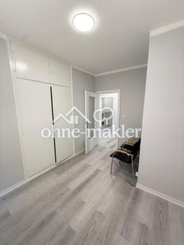 Zimmer 2 mit Einbauschrank