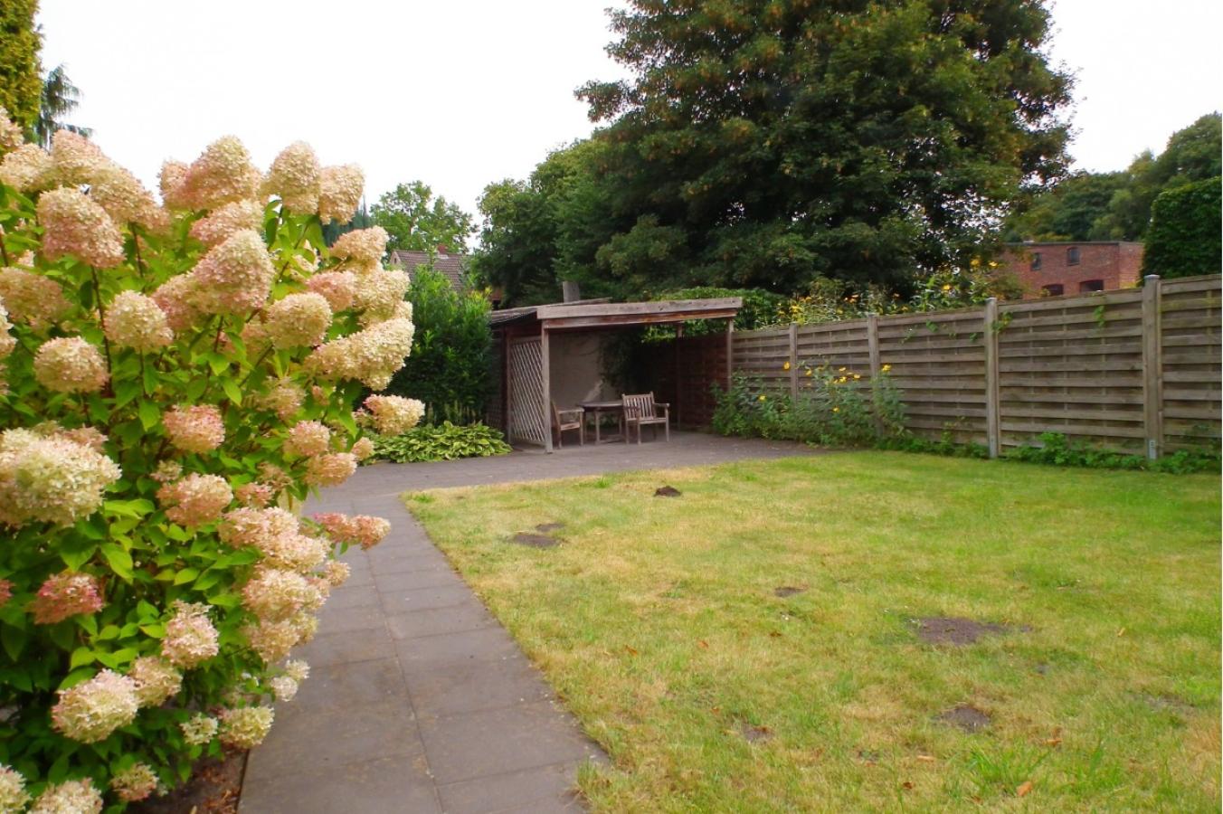 Überdachte Terrasse