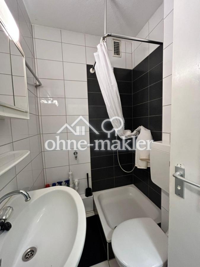 Badezimmer mit Dusche