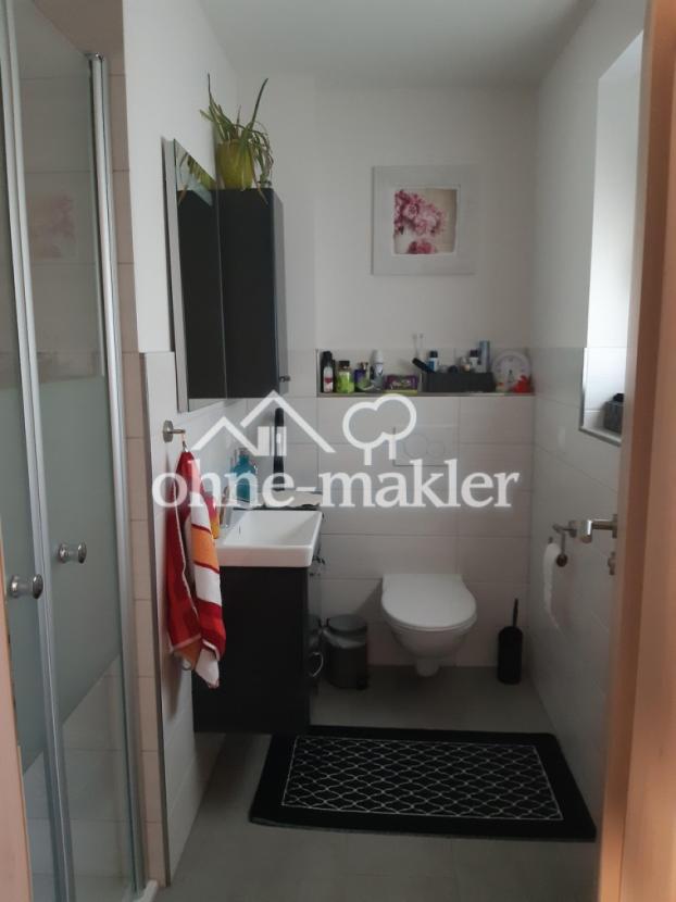 Gäste-WC mit Dusche