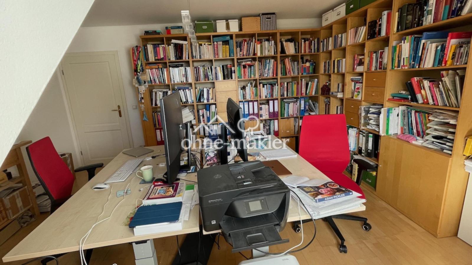 Viel Platz für Bücher