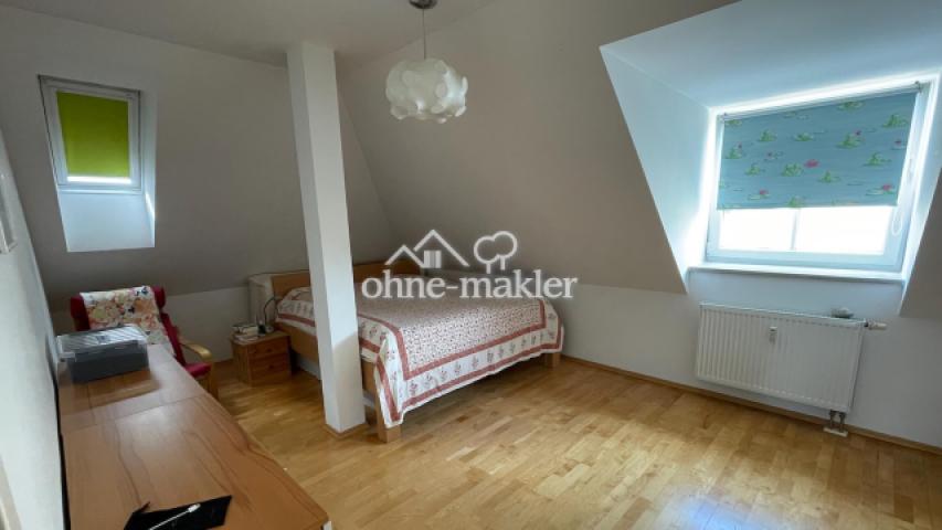 Riesiges Schlafzimmer