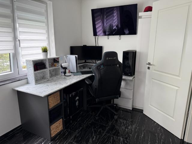 Kind/Arbeitszimmer/Ankleidezimmer