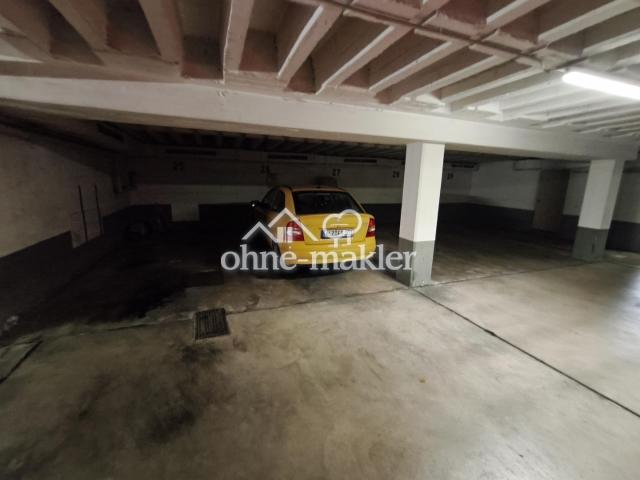 Stellplatz in Garage