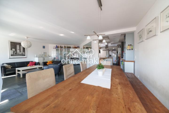 1.OG: Wohn- & Essbereich 1