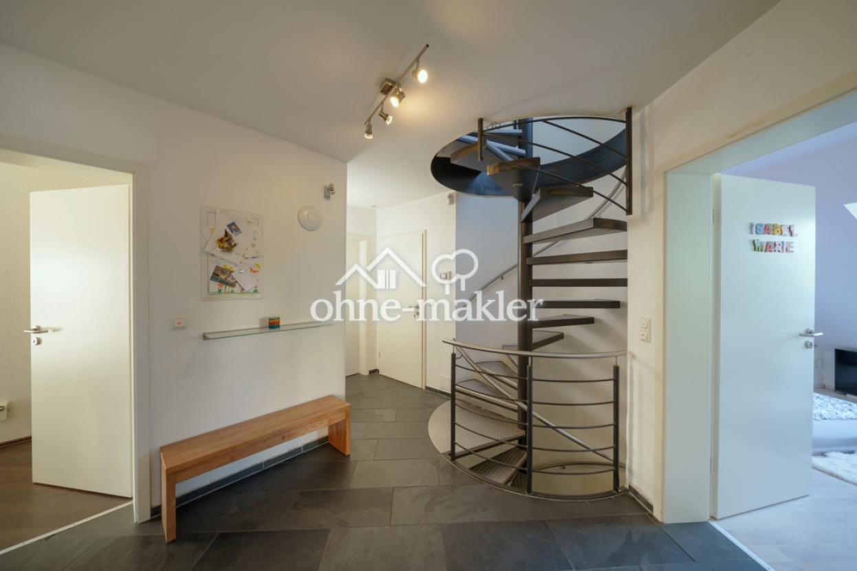 2.OG: Flur und Eingang