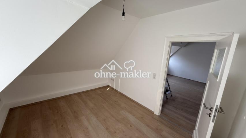 Büro-/Ankleidezimmer