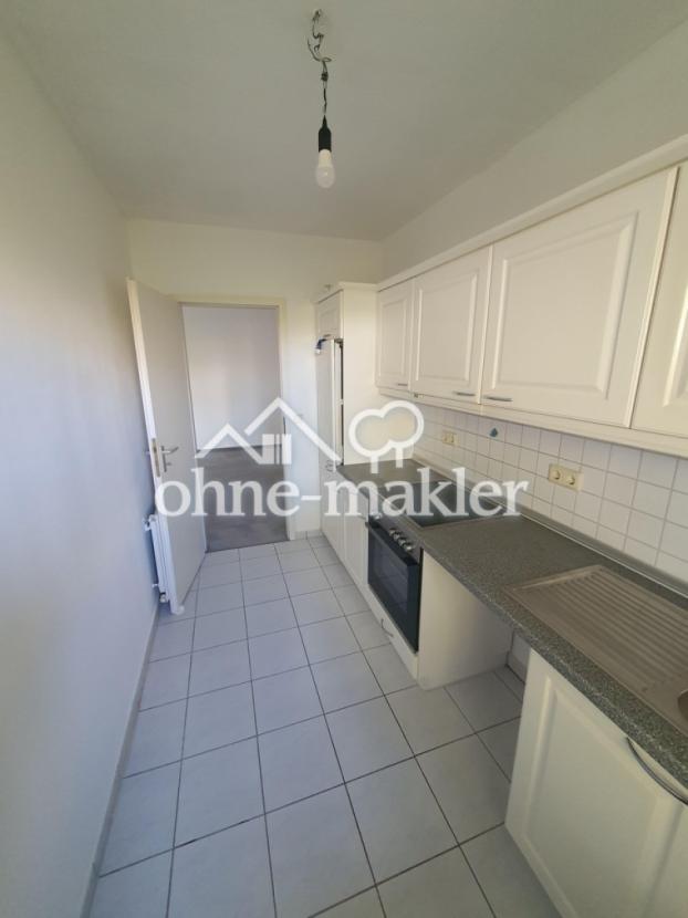 Küche - Blick zum Essbereich