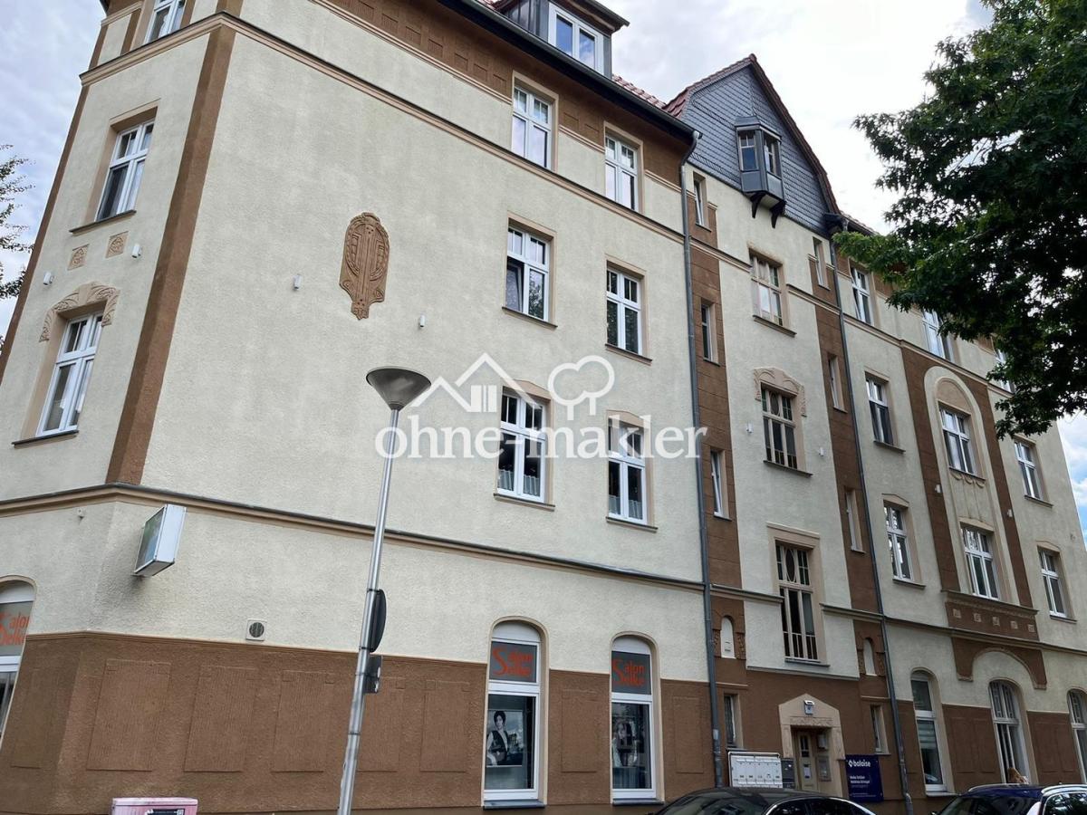 Ansicht Außen mit Eingang