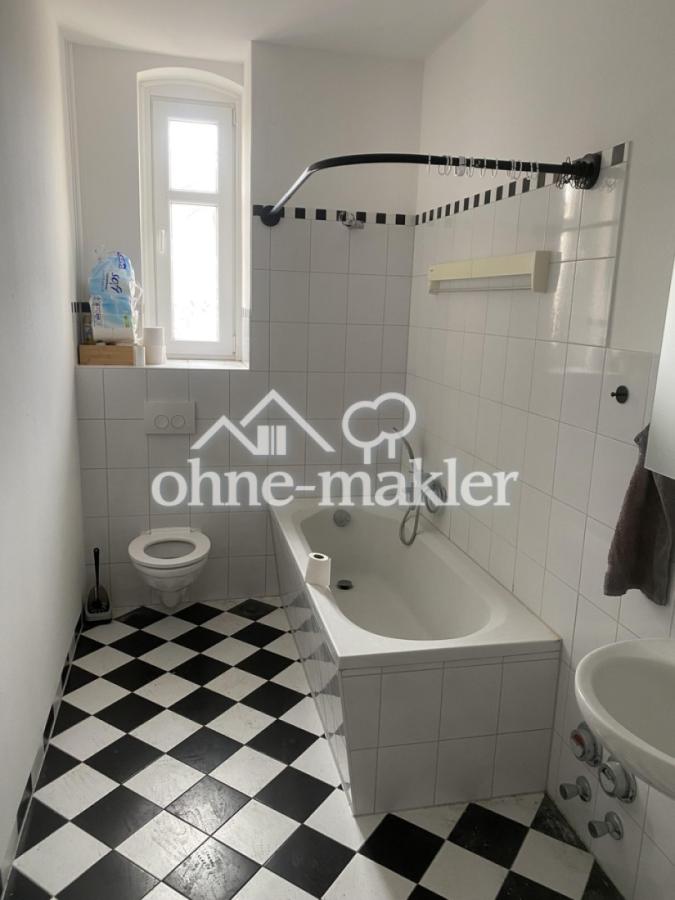 Badezimmer mit Wanne