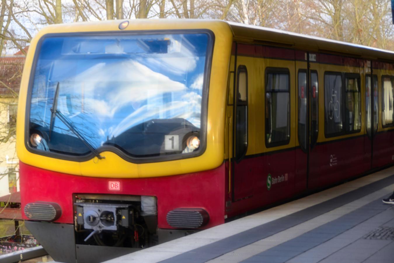 S Bahn 200m