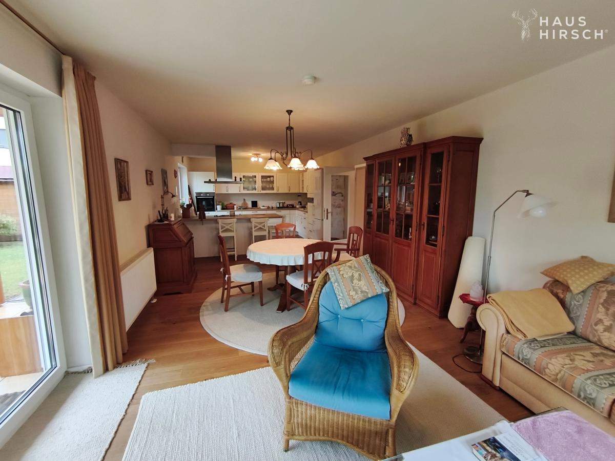 EG Wohnzimmer mit Küche