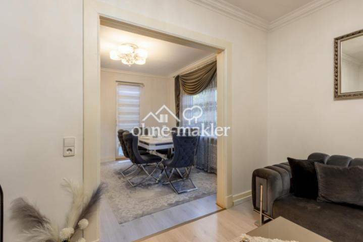 Blick in Zimmer 1 Wohnzimmer