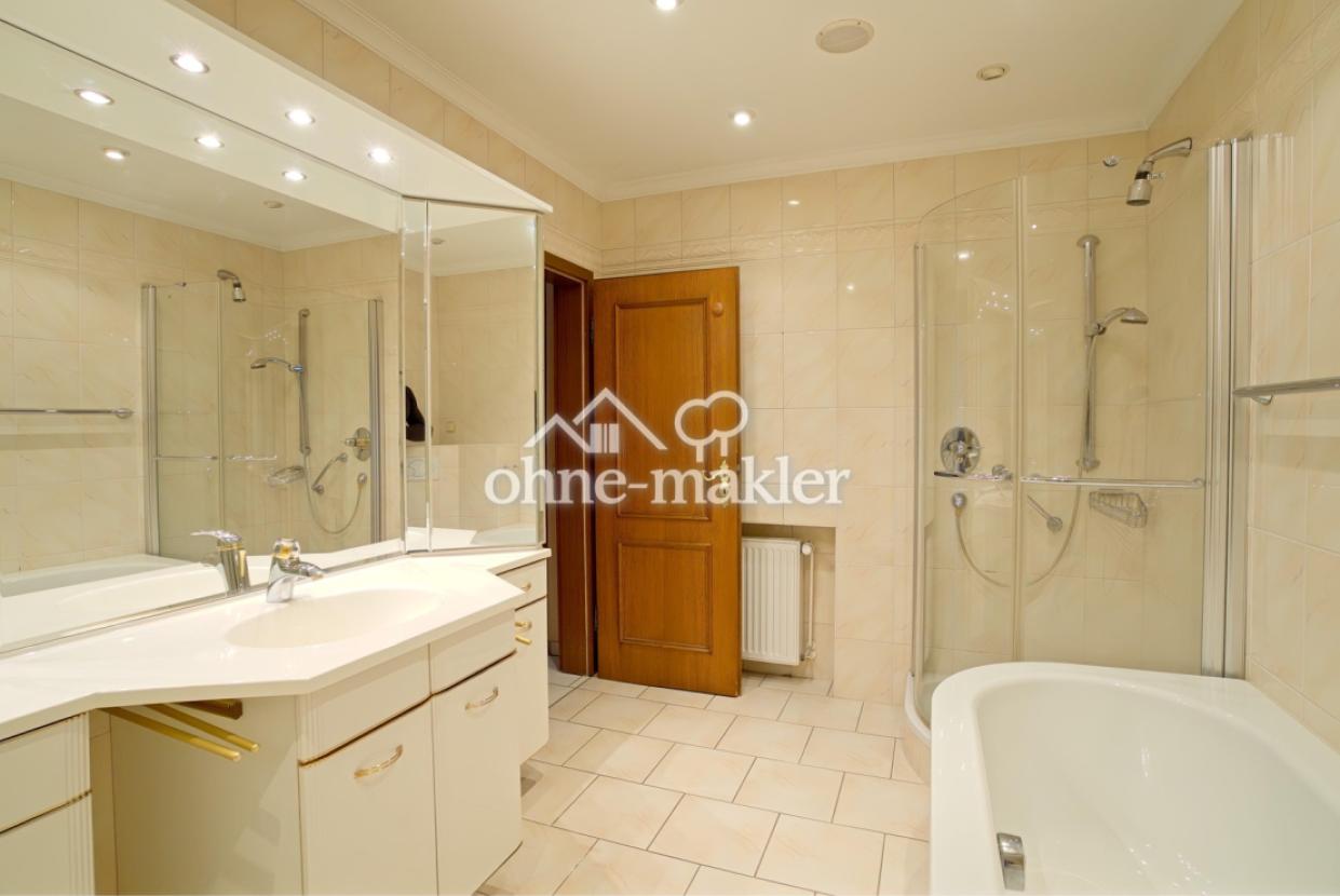 WC, Blick zum Eingang