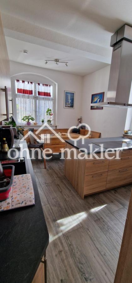 Einbauküche mit Kochinsel