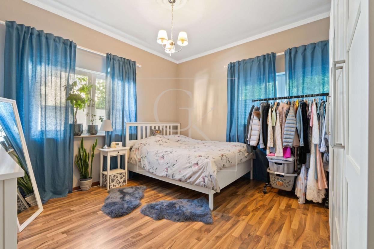 Schlafzimmer II EG-WHG