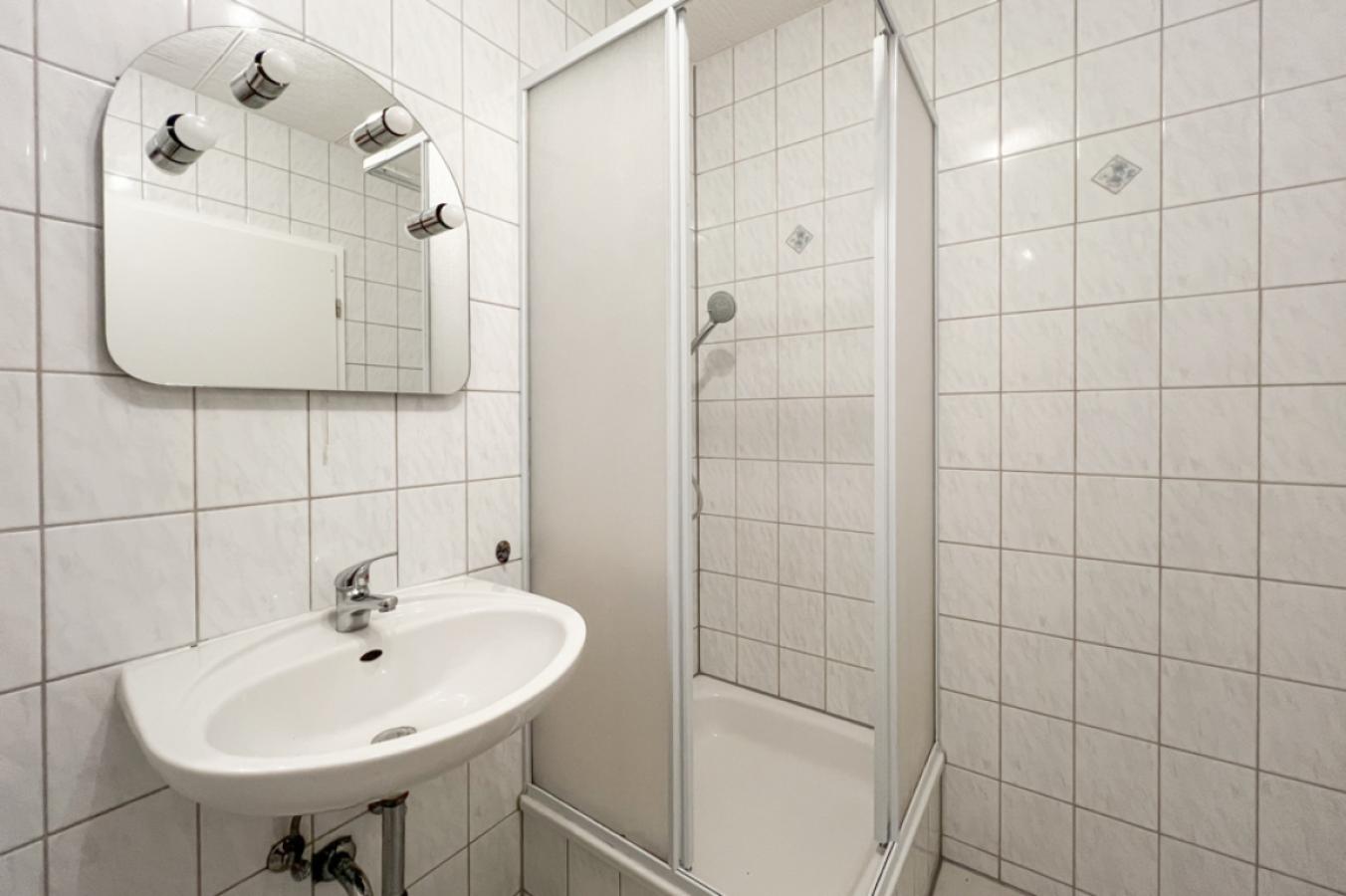 Innenliegendes Duschbad im 1.OG