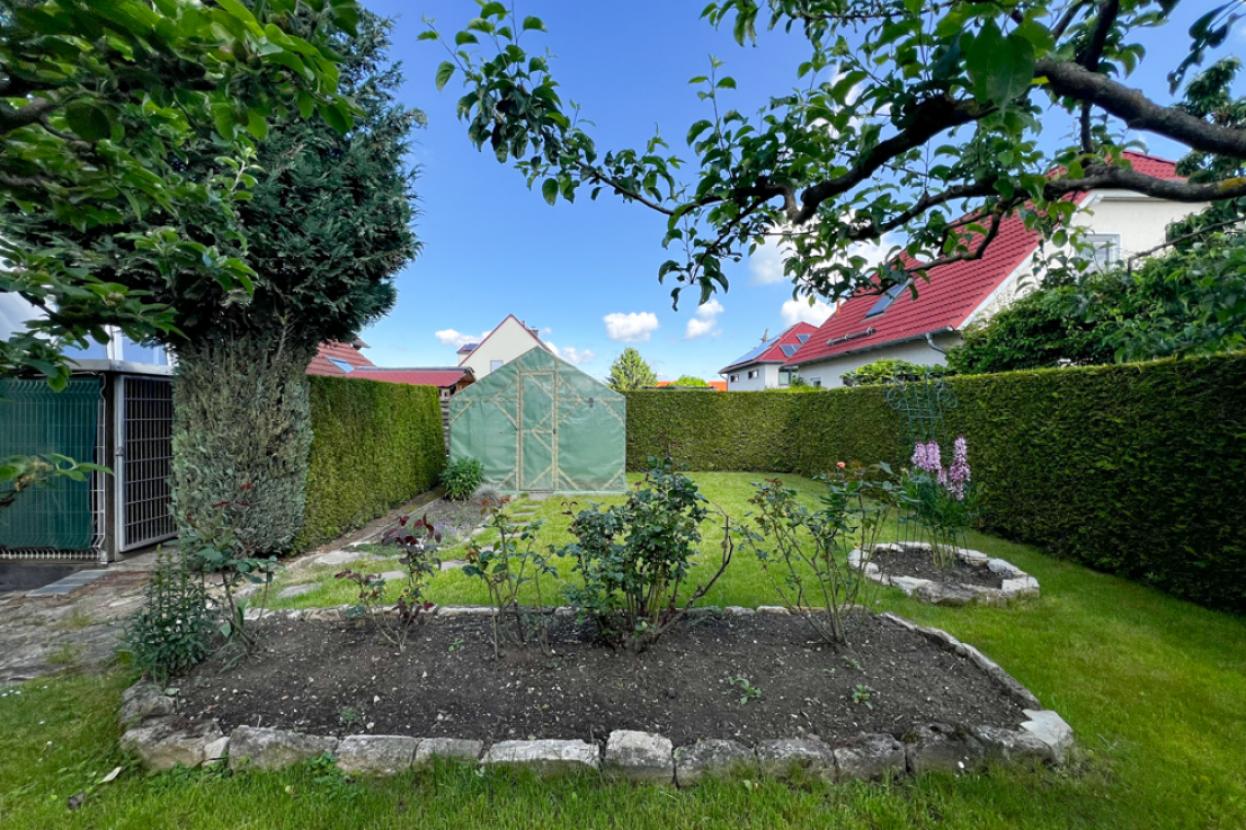 Liebevoll angelegter Garten