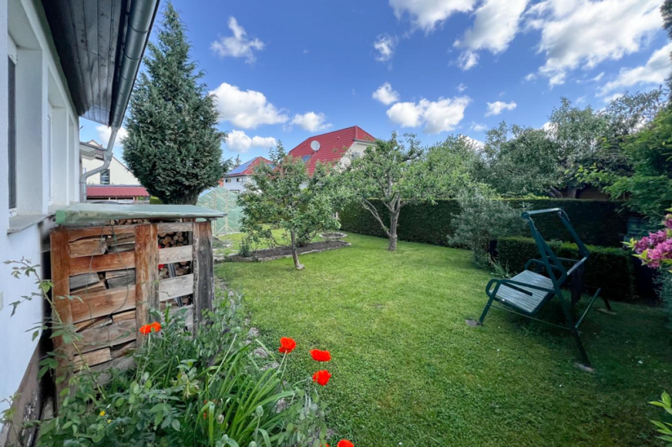 Garten hinter dem Haus