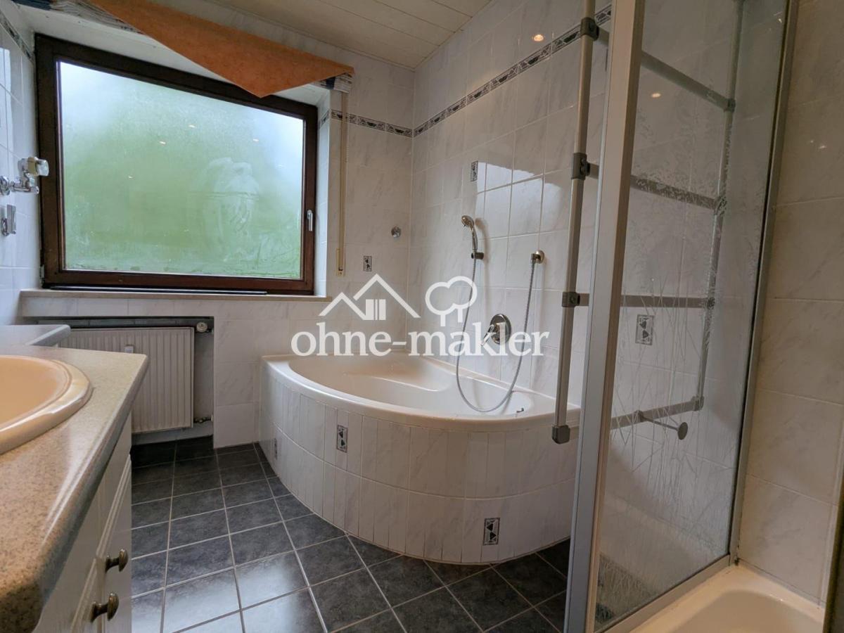 Badezimmer Richtung Fenster