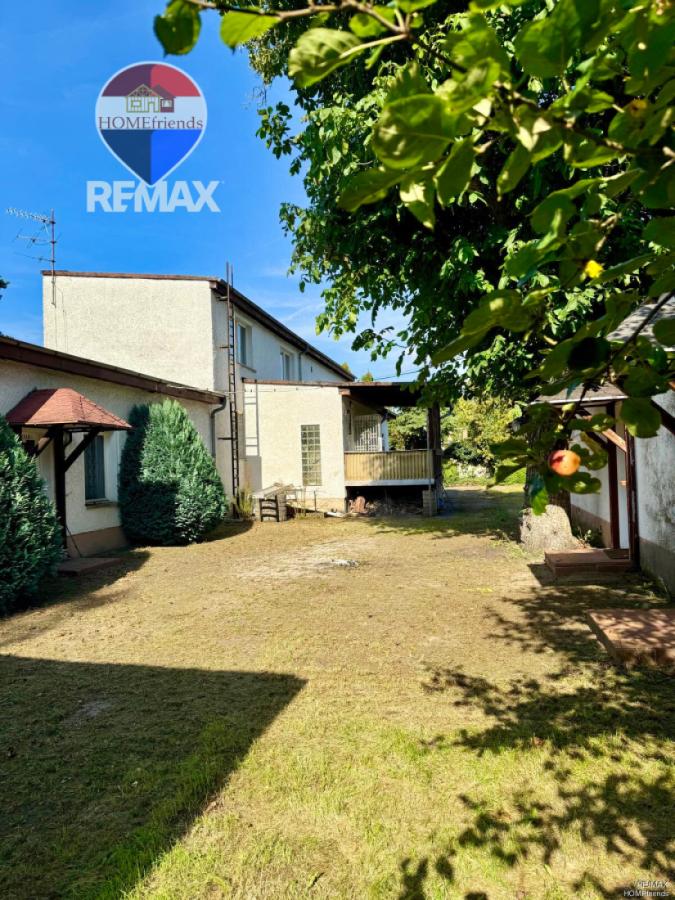 hinteres Grundstück mit Altbestand 