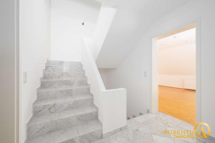 Flur / Treppenaufgang