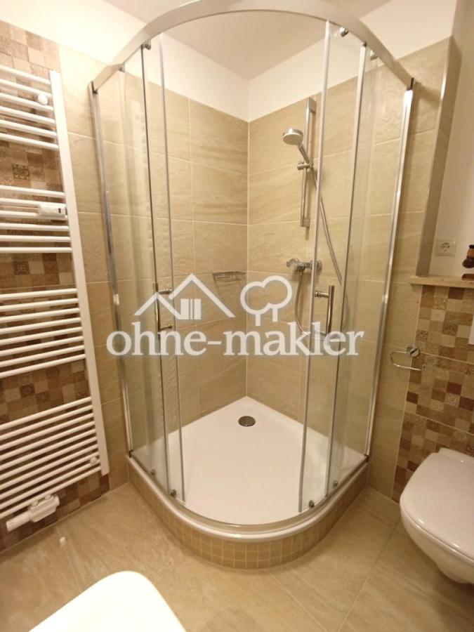 Geräumige 1-Meter-Runddusche