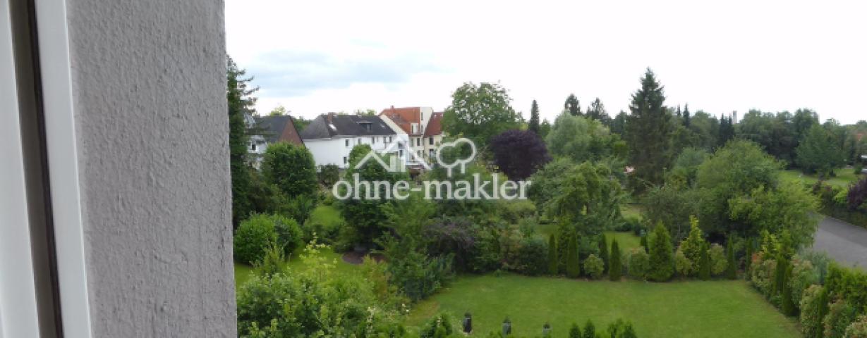 Blick aus 2. (!) OG n. Südw.