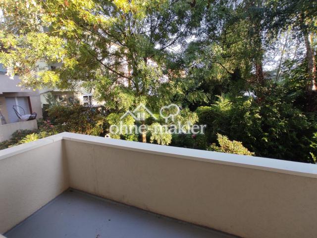 Überdachter ruhiger Balkon