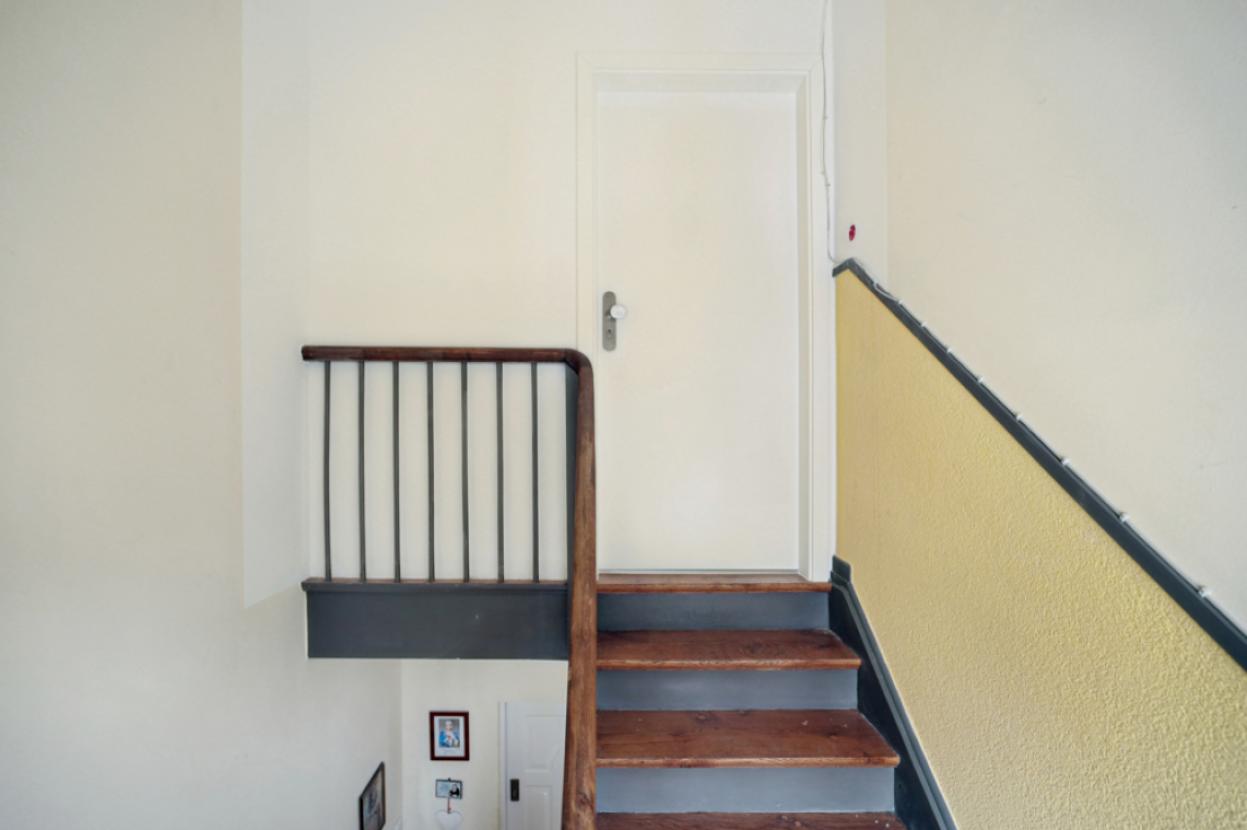 Treppenhaus - Wohnungseingang