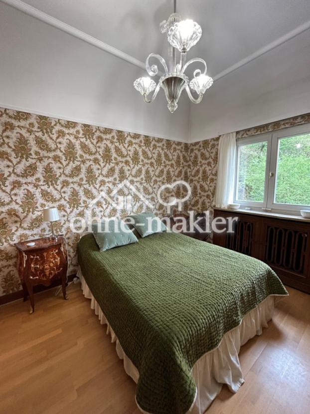 Schlafzimmer - Bedroom