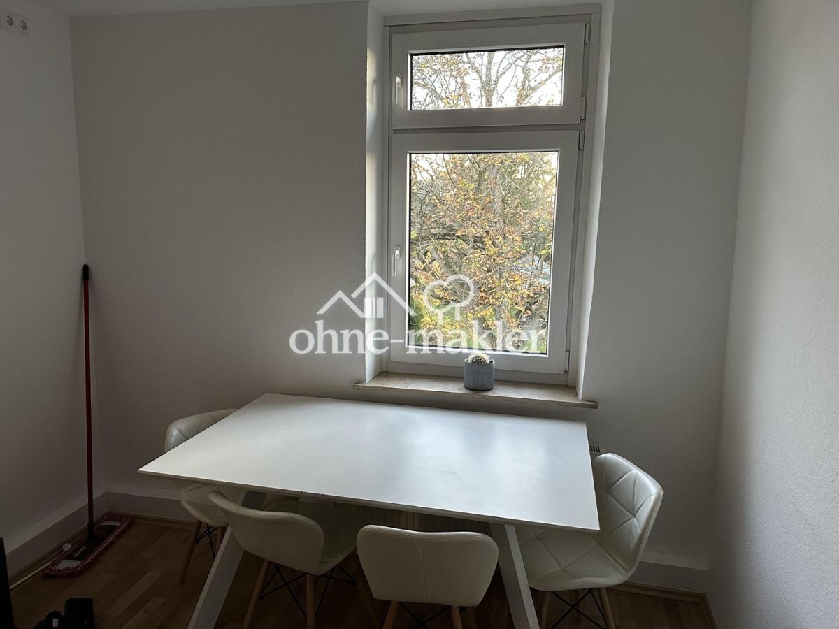 Küche mit Blick zum Garten