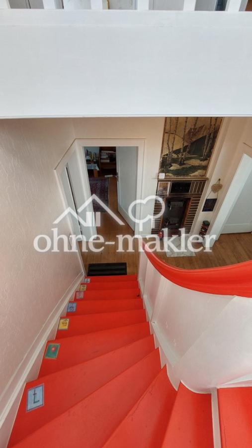 TTreppe und Flur - Erdgeschoss