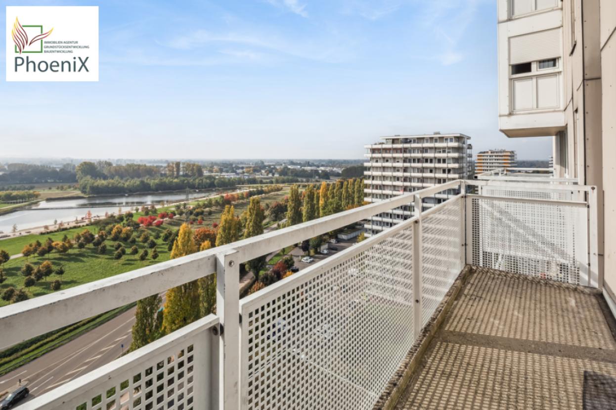 Blick Richtung Westen vom Balkon