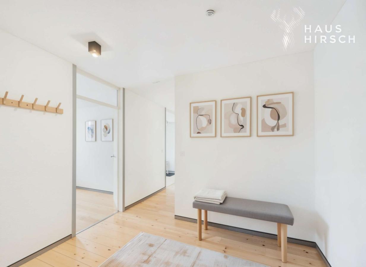 Flur - (KI generiert)