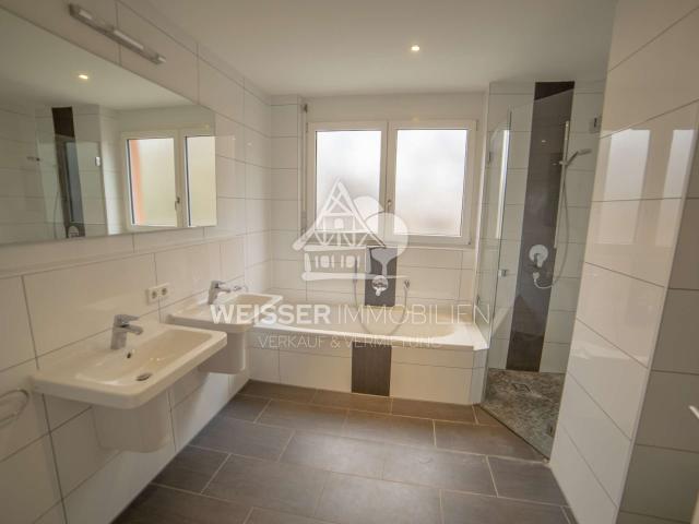 Badezimmer Ansicht 1