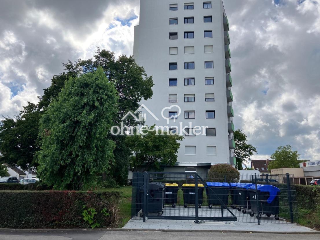 Neuer Müllplatz + Hausansicht