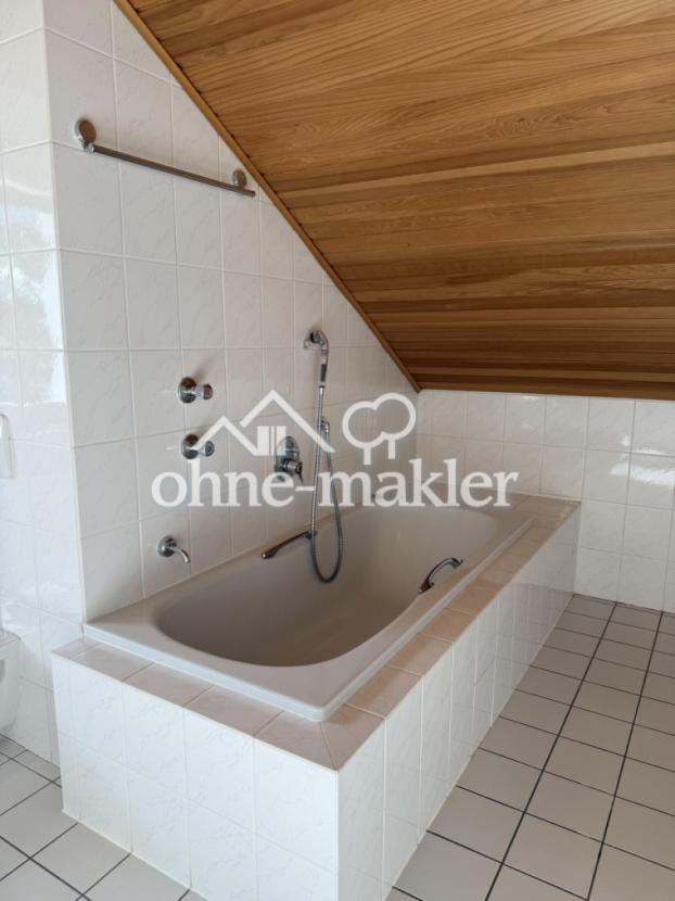 Badezimmer Hauptwohnung 2