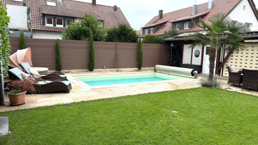 Pool Ansicht von Garten