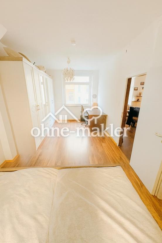 Schlafzimmer 2. Fenster