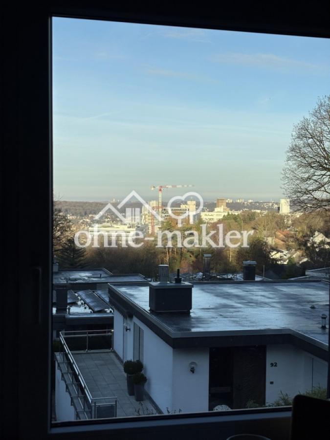 Blick aus der Küche übers Tal