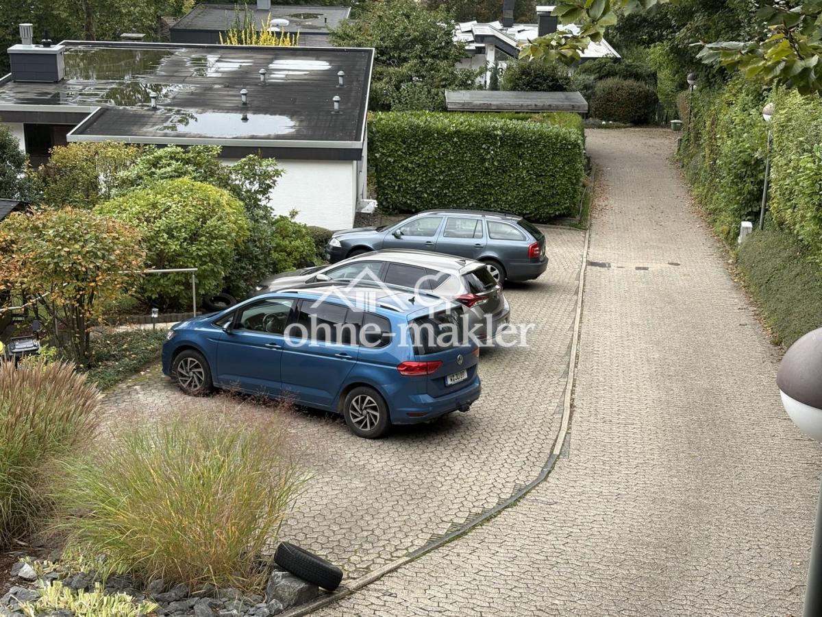 2 Stellplätze auf Privatstraße