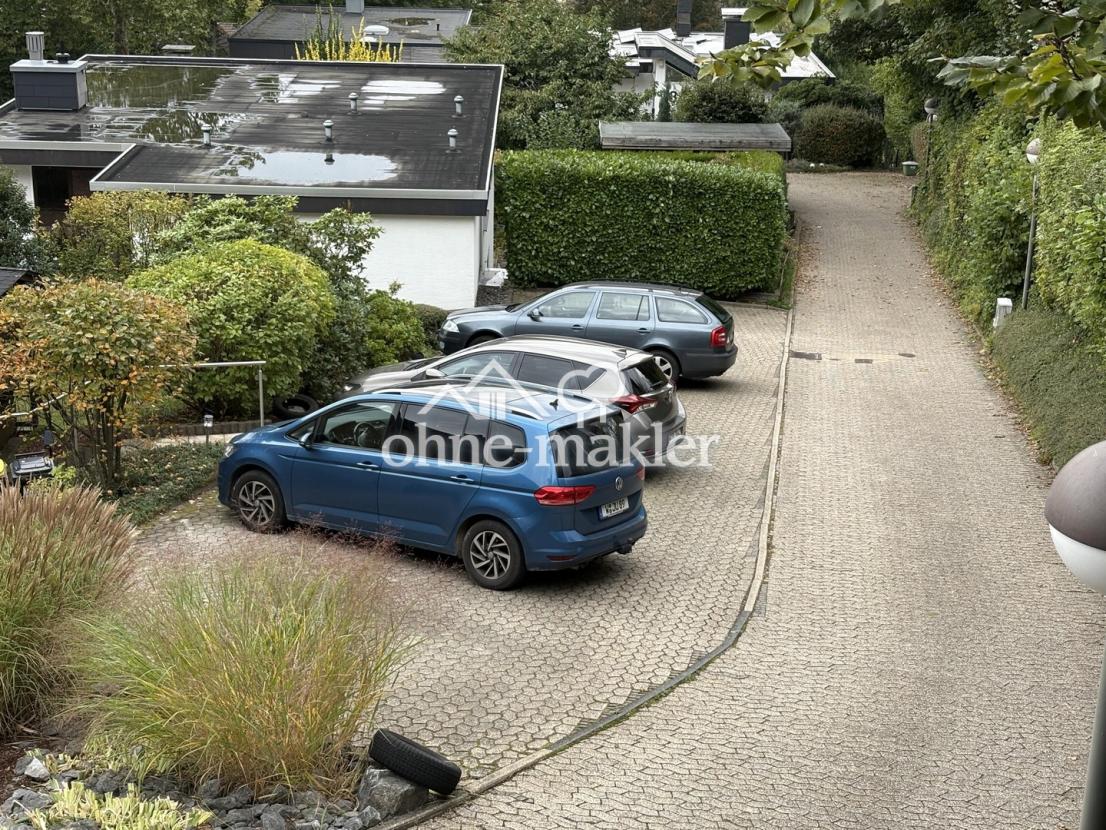 2 Stellplätze auf Privatstraße